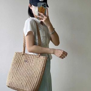 Sommer Stroh gewebter Tasche Frauen Designer Luxurys Handtaschen Street Mode Gemüse Korb gewebtes Bag Eine Schulterhandtasche 230615 240511