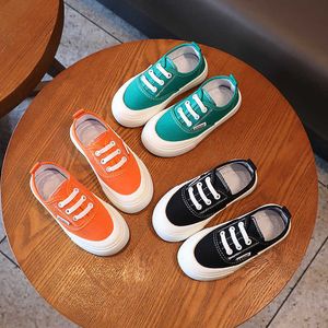 Sneakers 2022 Spring and Autumn New Fashionable Childrens Canvas Shoes For Girls Solid Color One Step Board Baby Casual Walking H240513