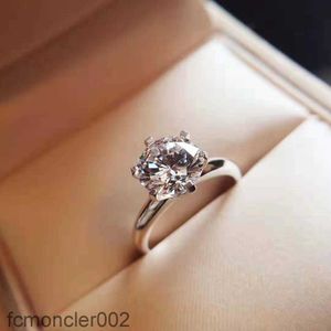 Klassiska 6 klor runda diamant solitär förlovningsring diamant vigselring designer kvinnor ringar bröllopälskare förlovningsringar för kvinnor cdau