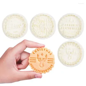 Baking Moulds Christmas Cookie Cutters Circle Shape Biscuit Cutter Stamps Cartoon Mould Cake Bakeware Decorating Tools