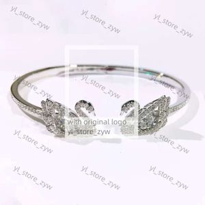 Bracciale di gioielli Swarovskis Versione bracciale che salta il cuore Bracciale cristallino rosso bracciale femmina Lumo semplice e dinamico Regalo bracciale d'oca 2101