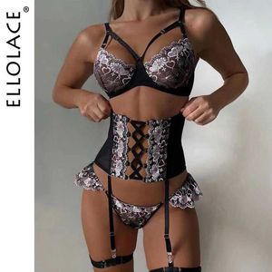 Sexig uppsättning ellolace sensuell underkläderkvinna erotiska kvinnor underkläder fancy bh med ben korta uppsättningar bandage midjeband bilizna q240511