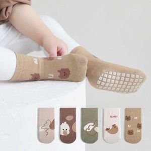 Skarpetki dla dzieci 5 par zimowych skarpet dziecięcych Dziecięce Skarpetki kreskówkowe Floon Floor Socks Indoor Heating Wąż 0-5Y D240513