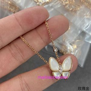 Topp lyx 1 till original VanCllf Necklace High Version Clover Butterfly White Fritillaria For Women 925 Pure Silver 18K Rose Gold Full Diamond Collar Neckchain