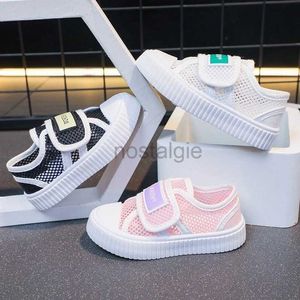 Sneakers sommar solida pojkar och flickor casual skor mesh andningsbara sportskor baby anti slip krok och slinga förskola sportskor D240513