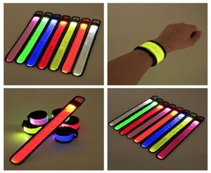 LED Pulseira Esporte Slap Strap Bands Bandas de pulseira leve Flash GLOWNG BRANCAD Strap for Party Concert Brandband No Natal Halloween T6401312