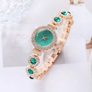 Tolle Qualität Frauen Designer Armbanduhren Mädchen beliebte Wasserdiamanten mit Box Lady Mode Casual Luxus Dial 28mm Quarz Uhren Nr. 756
