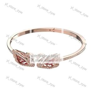 Swarovskis smycken armband version hoppande hjärta röd kristall armband kvinnor ljus lyx enkel och dynamisk gåsarmband gåva 98b4