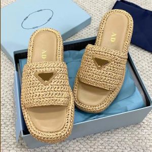 2024 PRAD TRIANGLE TRIANGLE TEAVE SLIPER PLAPELA PLAPELA RAFFIAS SLIPPERS Designer Womans Mens Summer Summer Helter