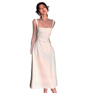Grundläggande casual klänningar Temperament Dress Suspender Dress Square Collar Solid Color Minimalist Stylel2405