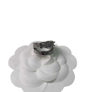 Designer Westwoods Doppelschichtete Diamantgürtel Head Ring Saturn Leichte Luxus -Mode gedruckt für Frauen Nagel