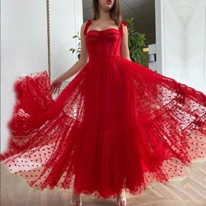 Lorie Red Prom-klänningar 2022 A-Line Dot Tulle Tea Length Party Gown Christmas Robes De Cocktail Dress for Teens Women Evening Gowns 281G