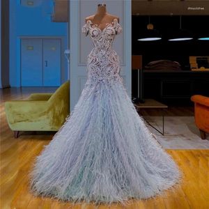 Abiti per feste Sky Blue Elegant Abito da sera fuori spalla Feather Fare Fare Ball Lace Personalizzazione formale