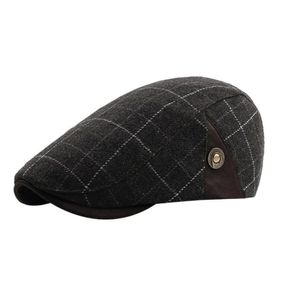 2018 NEW Arrival Winter Men Plaid Vintage Ajustable Gatsby Peaked Cap Newsboy Beret Hat men039s winter hats bonnet femme3362667