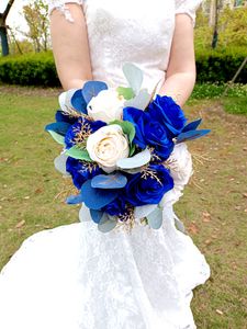 Biały Rose Blue Rose Combination Wedding Handheld Flower