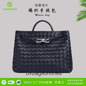 Botteg Venet High End Designer أكياس للأكياس للنساء منسوجة حقيبة نسائية جديدة متعددة الاستخدامات حقيبة كتف منسوجة ناعمة حقيبة اليد المنسوجة من المنسوجة مع الشعار الأصلي 1: 1