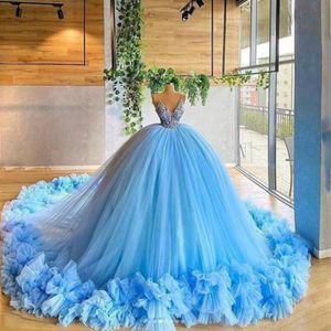 Sky Blue Princess Ball Gown Quinceanera klänningar Lace Applqiues V Neck Sweet 16 Prom Dress Party Wear Robes de Demoiselle 281L