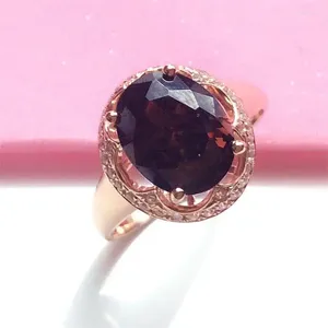 Обручальные кольца Классические чары с подготовкой розового золота инкрустированный овальный темный рубин