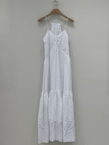 여름 여자 드레스 중공 순수 흰색 서스펜더 보헤미안 스타일 2024 여자 드레스