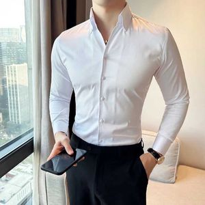 Camisas de vestido masculino masculino Spring Autumn Slim High-end Long Slve Slve Fashion Business Casual sem passar a camisa de decote em V Homem Social formal Tops Y240514