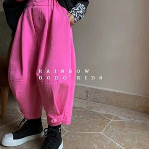 Pantaloncini per bambini pantaloncini casual in stile coreano 2023 primavera/estate nuovi ragazzi e ragazze a colori solidi pantaloni sciolti semplici pantaloni per bambini a lunghezza intera