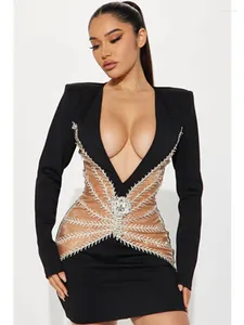 Casual klänningar kvinnor kändis sexig långärmad lapptäcke pärlor diamanter glittrande svart bandage klänning 2024 elegant kvällsklubbfest