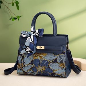 High-end national style jacquard embroidery middle-aged portable messenger bag women's new Chinese atmospheric mother bag Mother's Day gift