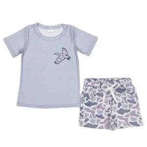 Set di abbigliamento all'ingrosso Childrens Grey Short Short Duck T-shirt Baby Camouflage Pockets Shorts Boutique Set D240514