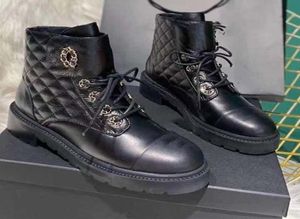 Buxury Womens Boots العلامة التجارية الأصلية للجلد الخريف والشتاء Martin Boot Platform أحذية كعب شقة الحجم 3541 مع Box6376538