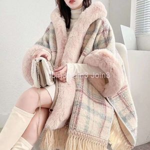 Damen Kunstfell mit Kapuze losen Palazzo Plaid Muster Wolle und Samt Liner verdickter warmer Quasten -Cape -Mantel