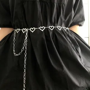 Bälten En hjärtformad diamantbockad midjeband för kvinnors pendell Long Dress Belt Wedding Play