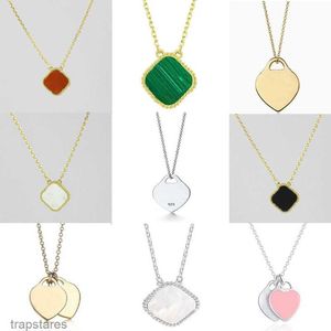 Heart Necklace Pendant Necklaces Designer for Woman Clover Fashion Jewelry Womens Silver Chain Jewelrys Birthday Christmas Gift Wedding Party EHGZ