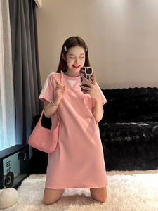 Chan 2024 CC Розовые платья юбка дизайнерские юбки женская дизайнерская одежда для женщин для женщин сексуальные платья для вечеринки дизайнерское платье и размер женская одежда подарок