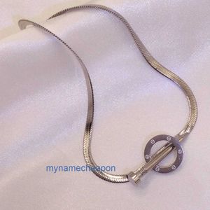 Designer croitrres nacklace semplice set a sospensione in acciaio in acciaio ciglio femmina serpente osso una parola inossidabile personalità inossidabile collana a catena serpente