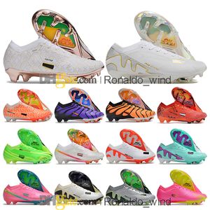 Presentväska Mens Football Boots Ronaldo Cr7 Vapores 15 XV Elite FG TNS Cleats Firm Ground Mbappe 9 Neymar Acc Zooms Soccer Shoes Tops Outdoor Trainers Botas de Futbol