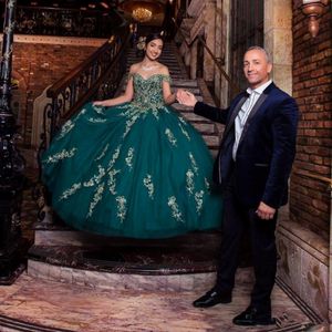 Hunter Green Off the Shoulder Quinceanera Dresses Vintage Beading Sequined Tulle Sweet 15 Dress Floor Length vestidos de 294R