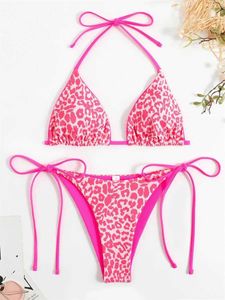 Swimwear femminile sexy mini bikini 2024 femmini rosa stampa leopardo in neon leggero a doppio lato spinta da bagno brasile da bagno in spiaggia brasilia