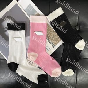 Fashion Pure Cotton Scoks Womens Summer Casual Sock Brand Metal Logo Socks Sport Breattable Sock