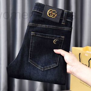 Herr jeans designer svart ny ljus lyx höst och vinter förtjockad trendiga märke hög elastisk smal passar små fötter långa byxor män 0al