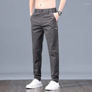 Мужские брюки премиум -класса темно -серые повседневные брюки Прямой груз хлопок свободно для социальных и одежды