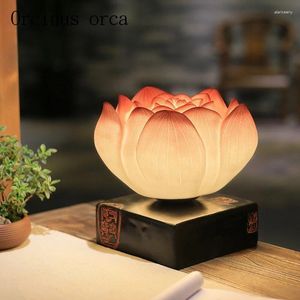 مصابيح المائدة الإبداعية الفن الصيني الفن الرجعية لوتس غرفة المعيشة مصباح بجانب غرفة نوم دافئة