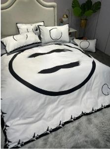 Classics Letter Print Design Tampa de edredão Fronha FashionHigh Quality Bedding de luxo