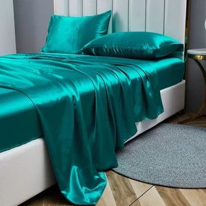 Luxury Satin Fabric Queen Size Bed Sheets Set King High Quality Fitted Sheet Plat Sheet Pillow Case Solid Bed Set Bedlese Set 240514