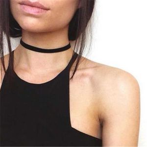 Chokers Valentines Day Gift Punk Gothic White Velvet Necklace Tattoo Halsband Kvinnor Necklace Mujer Collier Femme Bijoux D240514