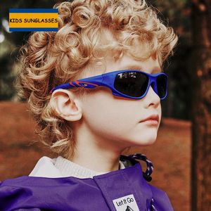 Fashion Kids Silikonowa ramka TAC Polaryzowane okulary słońca Soft Tr90 Uv400 owijaj się wokół sportowych okularów przeciwsłonecznych dla chłopców Dziewczynki 240514