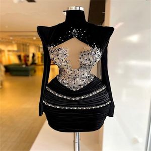 2021 Black Velvet High Neck Short Prom Dress Evening Dresses For Women Mermaid Pärlad Crystal Party Gown Pleats Mini Robes 263n