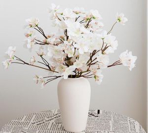 Fiori decorativi ghirlande 3pc Silk Fiore artificiale Bianco di fiori di ciliegio Decorazione per feste di nozze Simulazione di alta qualità FACE7822881