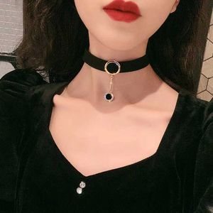 LJ81 Chokers koreański modny aksamitny naszyjnik damski vintage seksowny koronkowy naszyjnik z zawieszką gotycką Dziewczyny Naszyjnik Akcesoria D240514