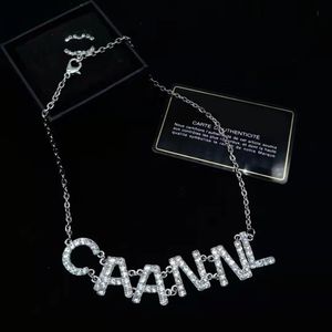 Fashion Designer Pendant Necklaces Gold Plated Brand Letter Pendants Stainless Steel Crystal Necklaces Pearl Chain Wedding Jewelry Gift