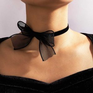Chokers New Sexy Necklace Black Lace Bow 2024 Velvet Kravik Necklace INS Style Womens Jewelry Wholesale Short Necklace d240514
